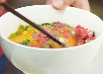 Trứng với thịt bò có kỵ nhau không?