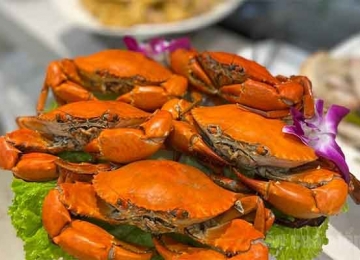 Ăn cua với trứng gà được không? Có nguy hiểm không?